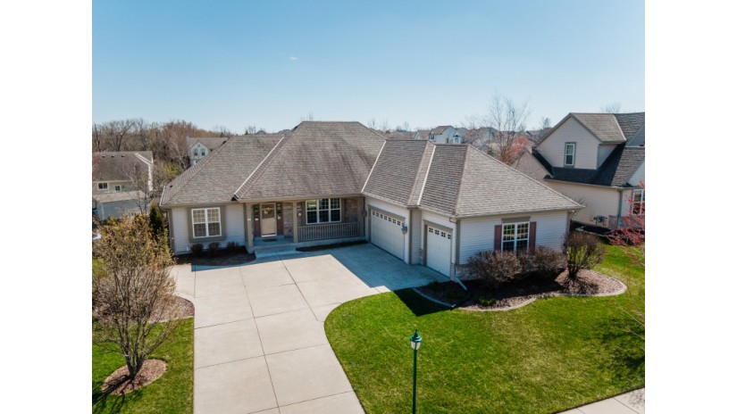 733 Heron Dr Waterford, WI 53185 by Shorewest Realtors $339,900