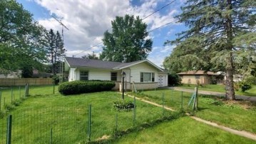 W1461 Highland Blvd, Bloomfield, WI 53157