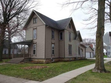 53 N 2nd St, Evansville, WI 53536