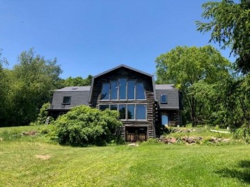 W12250 Tri-County Rd, Portland, WI 53925