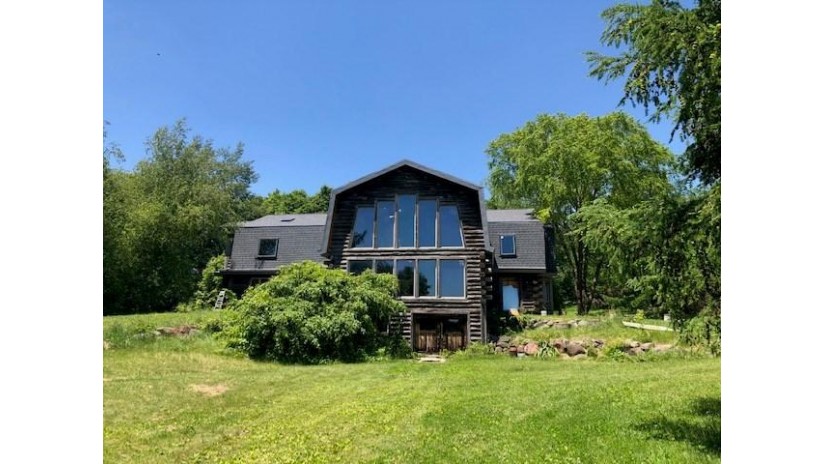 W12250 Tri-County Rd Portland, WI 53925 by Starritt-Meister Realty, Llc $799,000