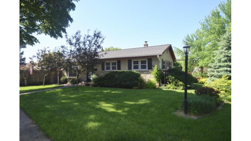 9810 W Lisbon Ave Milwaukee, WI 53222 by Keller Williams Realty-Milwaukee Southwest $184,900