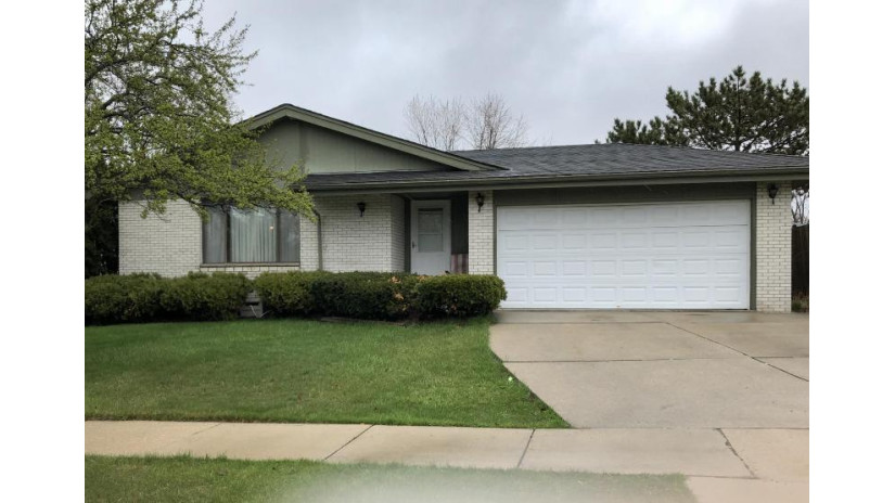 6938 N 78th Ct Milwaukee, WI 53223 by Coldwell Banker Realty $140,000