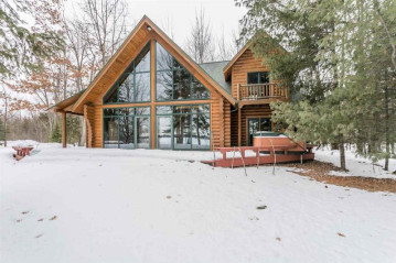 W6015 Lake Road, Middle Inlet, WI 54177