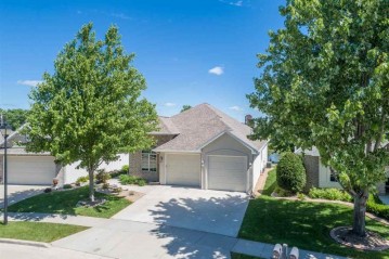 818 E Pondview Court, Appleton, WI 54913-6605