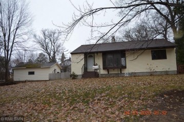 817 Walter St, Spooner, WI 54801