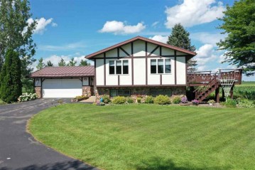 104524 County Road A, Dorchester, WI 54425