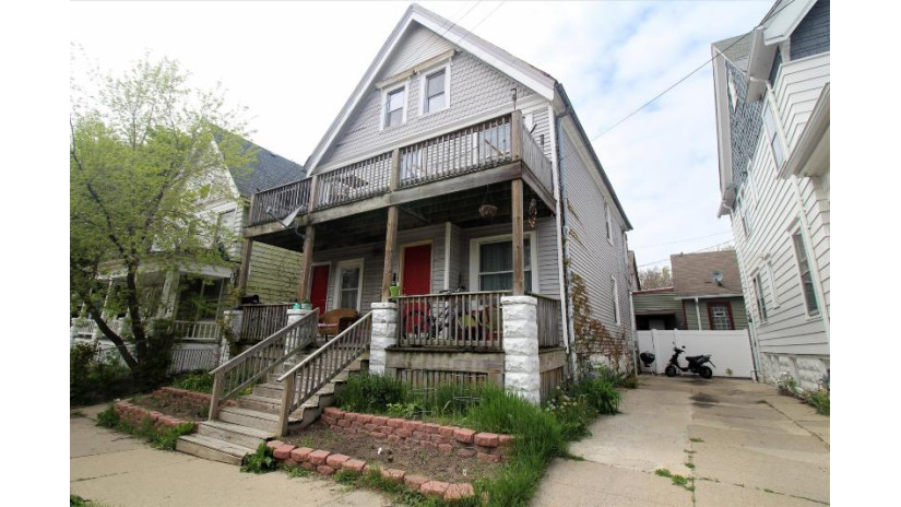 606 E Meinecke Ave 608 Milwaukee, WI 53212 by Redefined Realty Advisors LLC $169,900