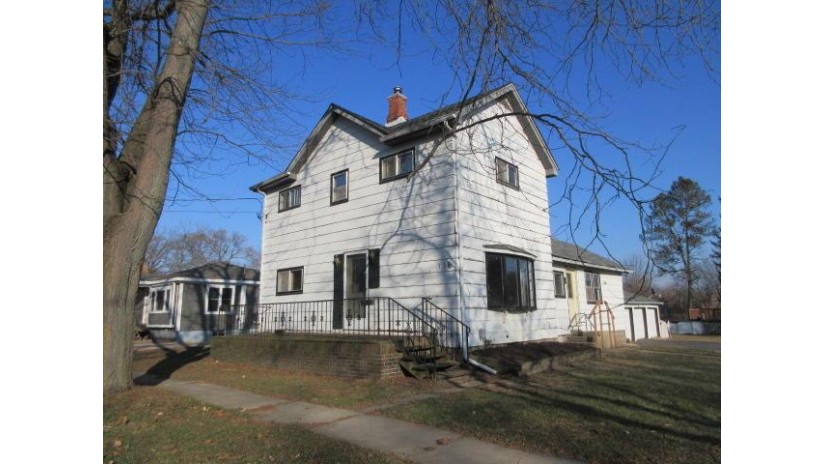 316 Wisconsin St Genoa City, WI 53128 by Keefe Real Estate, Inc. $114,900