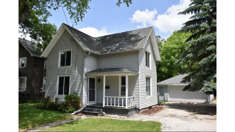 1529 Jefferson Ave Waukesha, WI 53186 by TerraNova Real Estate $184,900