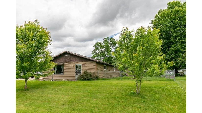 11930 Main St Trempealeau, WI 54661 by RE/MAX Results $149,000