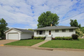 423 S Maiben St, Readstown, WI 54652