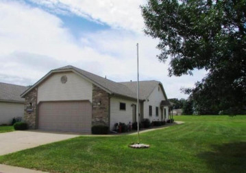 745 Mulligan Drive, Osceola, WI 54020