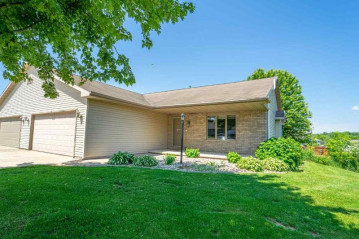 N1833 Hyacinth Court, Greenville, WI 54942-9004