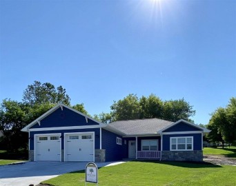 727 Chester Ct, Ripon, WI 54971