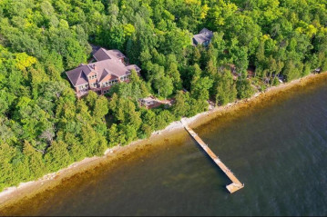 6811 Bay Shore Dr, Egg Harbor, WI 24202