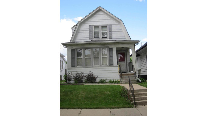 1809 S 62nd St 1811 West Allis, WI 53214 by Famous Homes Realty $153,400