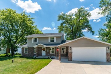 N4711 Lake Dr, Hustisford, WI 53034