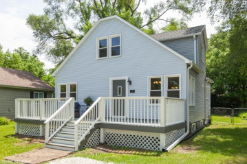 401 E Wisconsin Ave, Silver Lake, WI 53170