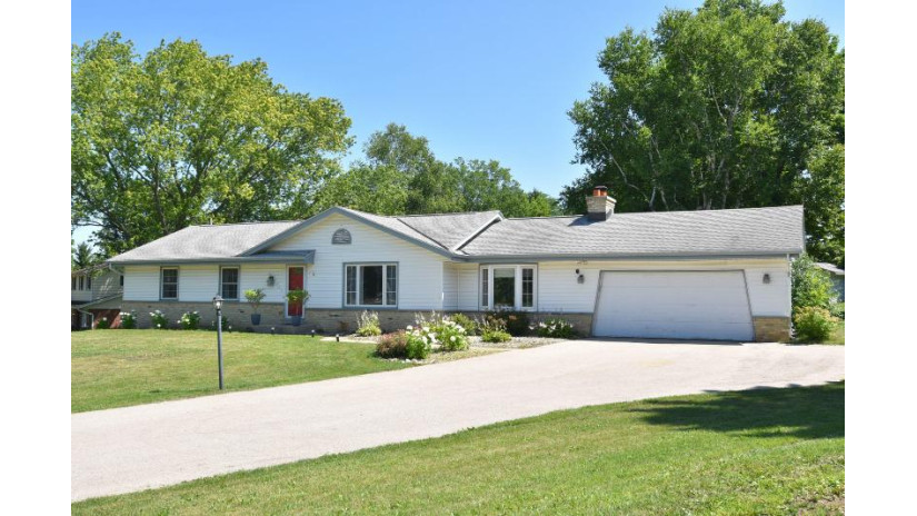 600 Ridge Dr Richfield, WI 53017 by Keller Williams Realty-Lake Country $269,900