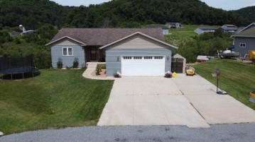 708 Spring Ct, Brownsville, MN 55919