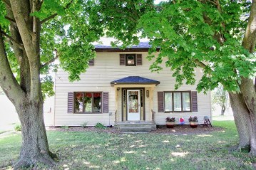 240 Harmon St, Waldo, WI 53093-1376