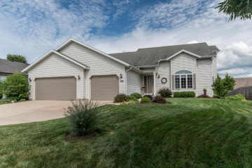 1343 Overlook Pass, Sun Prairie, WI 53596-3572