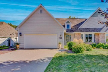 N27W6593 Alyce St, Cedarburg, WI 53012-2751