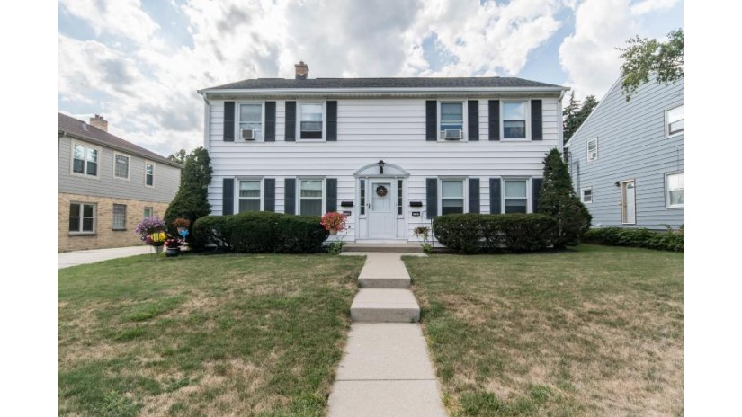 2747 S 76th St West Allis, WI 53219 by Denali Realty  Group, LLC $239,900