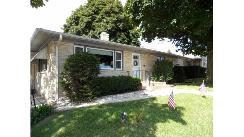 9550 W Burleigh St Milwaukee, WI 53222 by Homeowners Concept $189,900