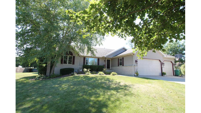 1683 Wood Ridge Ln Lyons, WI 53105 by Bear Realty Of Burlington $310,000