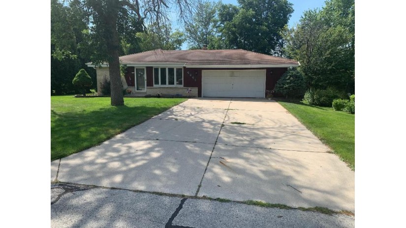 4261 S 96th St Greenfield, WI 53228 by Model R Real Estate Services $239,900