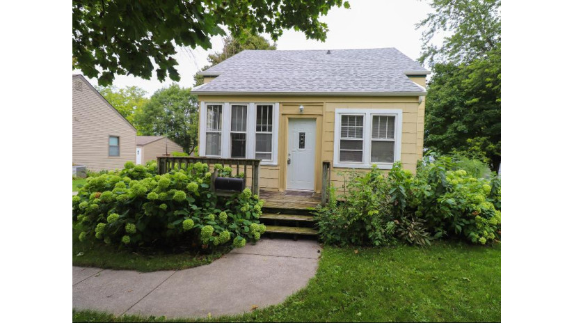 1914 Washington Ave Sheboygan, WI 53081 by Pleasant View Realty, LLC $119,900