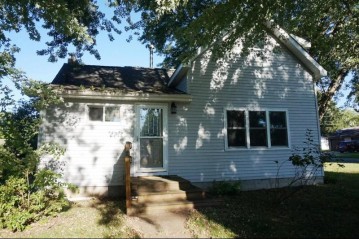 2120 2nd St, Menomonie, WI 54751