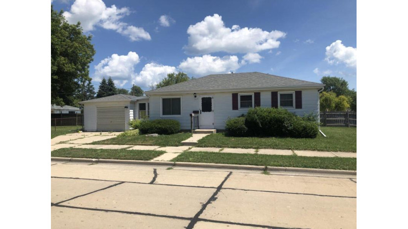 1347 Illinois St Racine, WI 53405 by HomeWire Realty $99,000