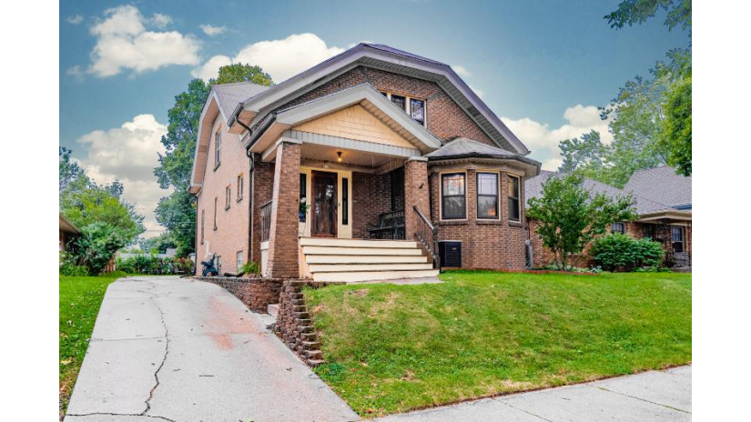 719 E Bolivar Ave Milwaukee, WI 53207 by Resilient Realty LLC $204,900