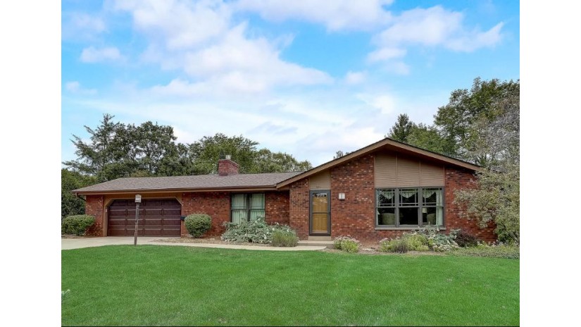 5824 Evarit Dr Mount Pleasant, WI 53406 by Sun Realty Group $299,900