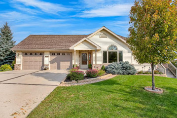 2004 Douglas Dr, Plymouth, WI 53073-4389