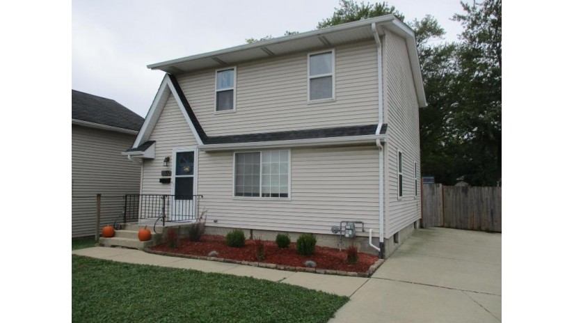 6320 51st Ave Kenosha, WI 53142 by RealtyPro Professional Real Estate Group $175,900