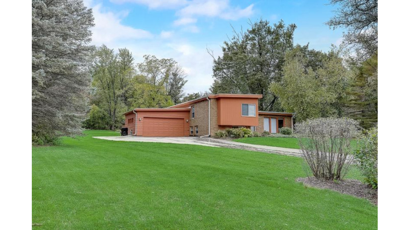 17465 Alvin Ln Brookfield, WI 53045 by RE/MAX Realty Pros~Brookfield $299,990