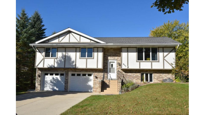 405 S Colonial Pkwy Saukville, WI 53080 by Realty Executives Integrity~Cedarburg $254,900