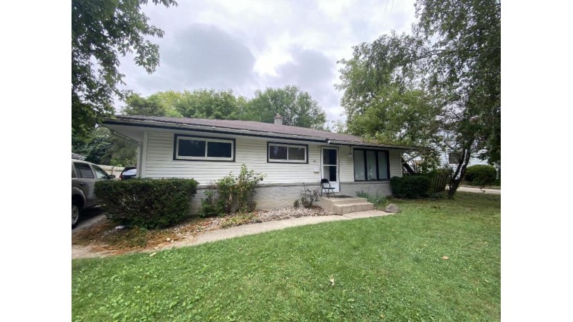 6683 N 58th St Milwaukee, WI 53223 by Realty Dynamics $100,000