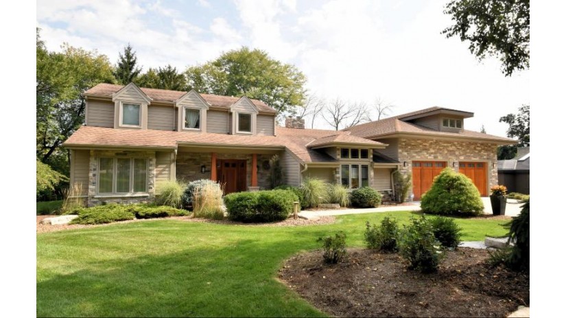 1082 N 123rd St Wauwatosa, WI 53226 by Homeowners Concept $474,900