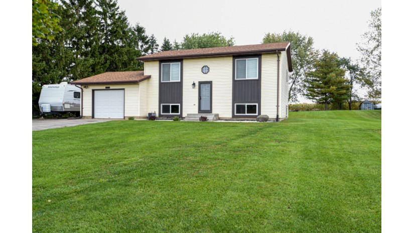 3211 S Beaumont Ave Dover, WI 53139 by Shorewest Realtors $229,900