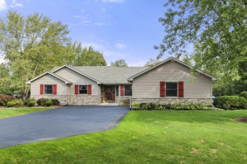 958 Ann St, Genoa City, WI 53128-2061