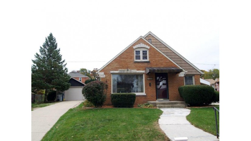 3547 W Ruskin St Milwaukee, WI 53215 by Hill Valley Realty $179,900
