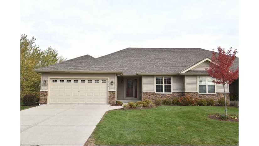 10510 Prairie Crossing Dr Caledonia, WI 53126 by RE/MAX Newport $275,000