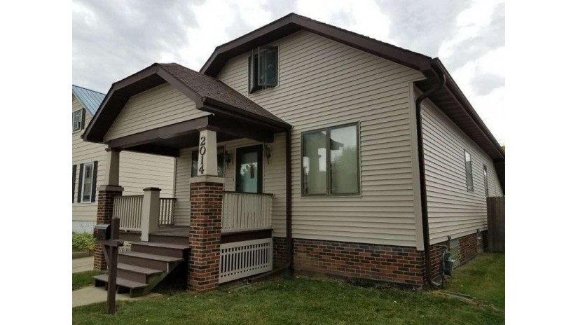 2014 Green St Racine, WI 53402 by Radwill Realty $138,500