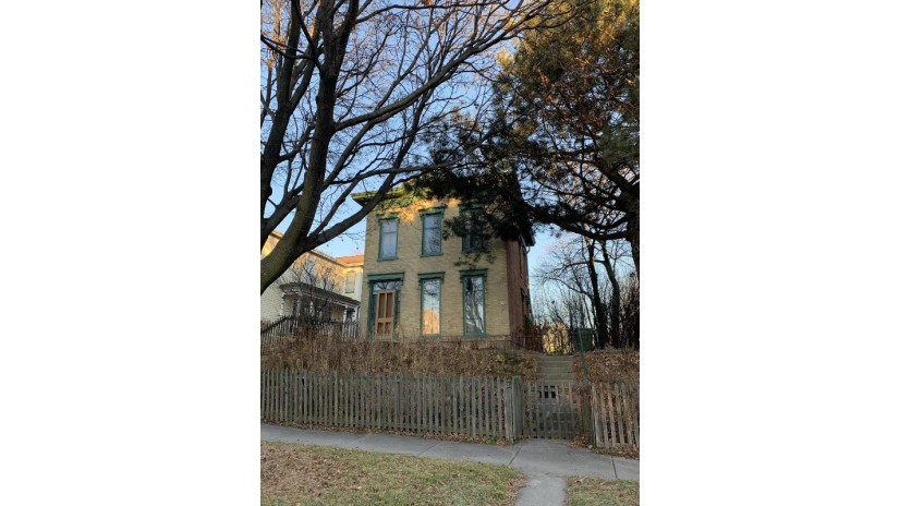 1824 N 2nd St Milwaukee, WI 53212 by NON MLS $144,000