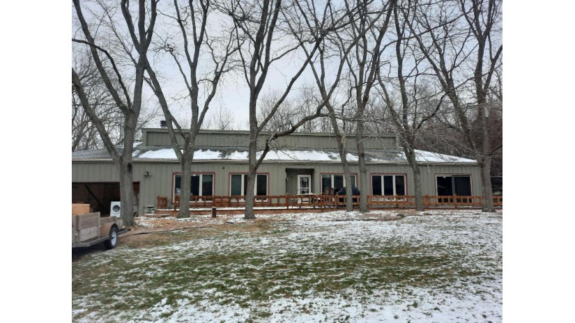 N23W27018 Shelley Lynn Dr Pewaukee, WI 53072 by NON MLS $170,000